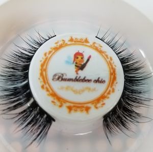 - 3 pairs of thick mink eyelashes